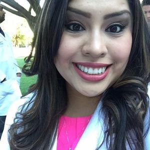 Meet your Posher, Ivette